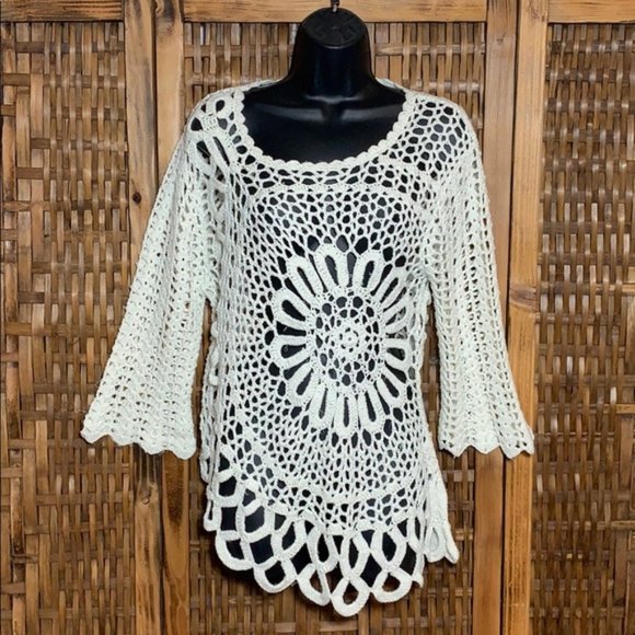 Tempo Paris Asymmetric Floral Crochet 